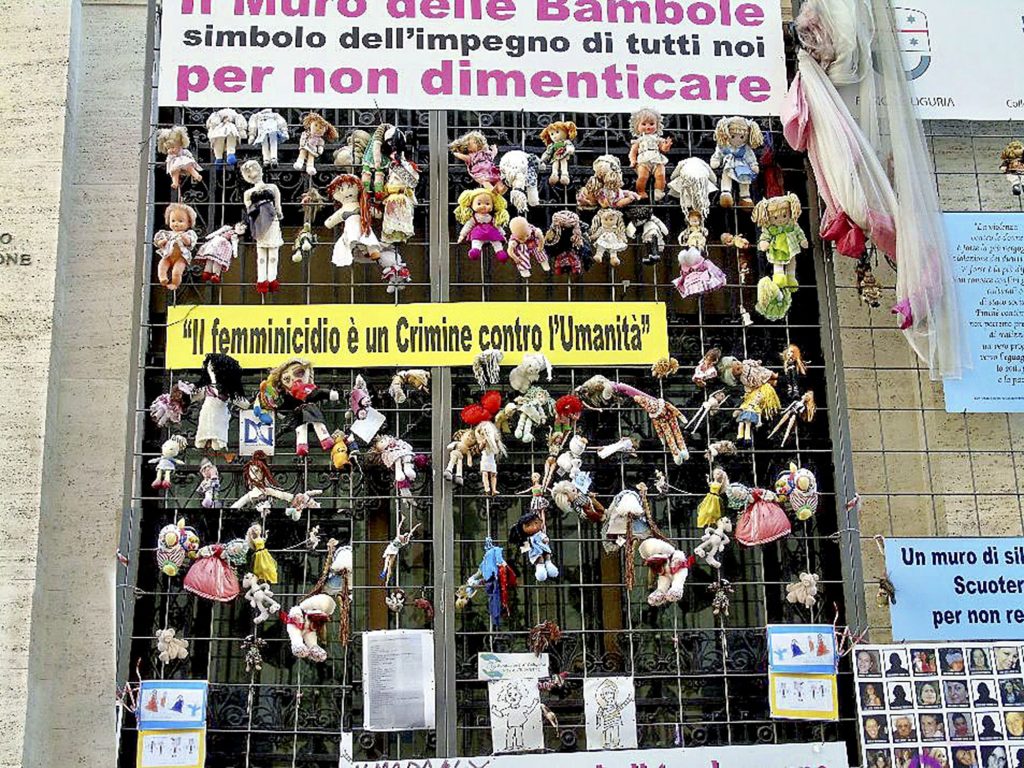 Muro delle bambole